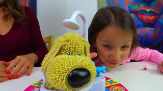 Вики Шоу Новые Серии 2018 - Челлендж с Папой Soggy Doggy Game Challenge Попробуй не Намокни Залили Все Слизью / Вики Шоу