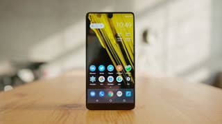 Распаковка и обзор Essential Phone!