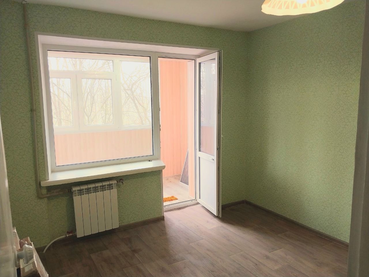 ‼Продам 1-комн. квартиру на кв. Восточный! 4/9 этаж. Общая площадь 24м².Окна м/п,балкон застеклён. Разводка м/п.Бойлер и стиральная машина остается.Хорошее жилое состояние! В минуте ходьбы остановка общественного транспорта, в пешей доступности университет, магазины, рынок! к продаже. Цена: 3 000 000₽ Тел: +7...